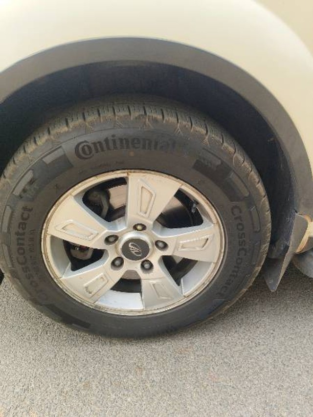 Second-hand 2014 Mahindra XUV500 W8 FWD for sale in Vijayawada-2