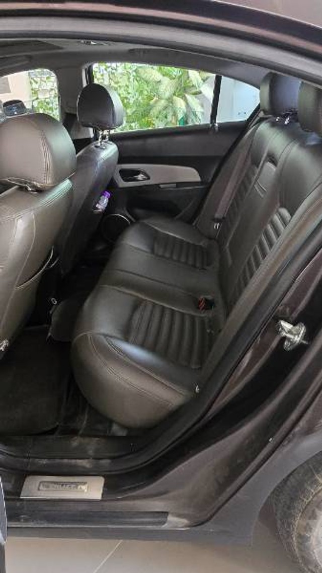 Second-hand 2017 Chevrolet Cruze LTZ for sale in Surat-6