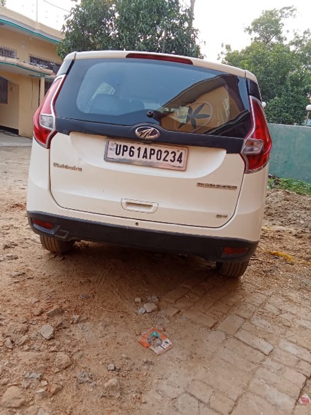Second-hand 2019 Mahindra Marazzo M4 for sale in Ghazipur-2