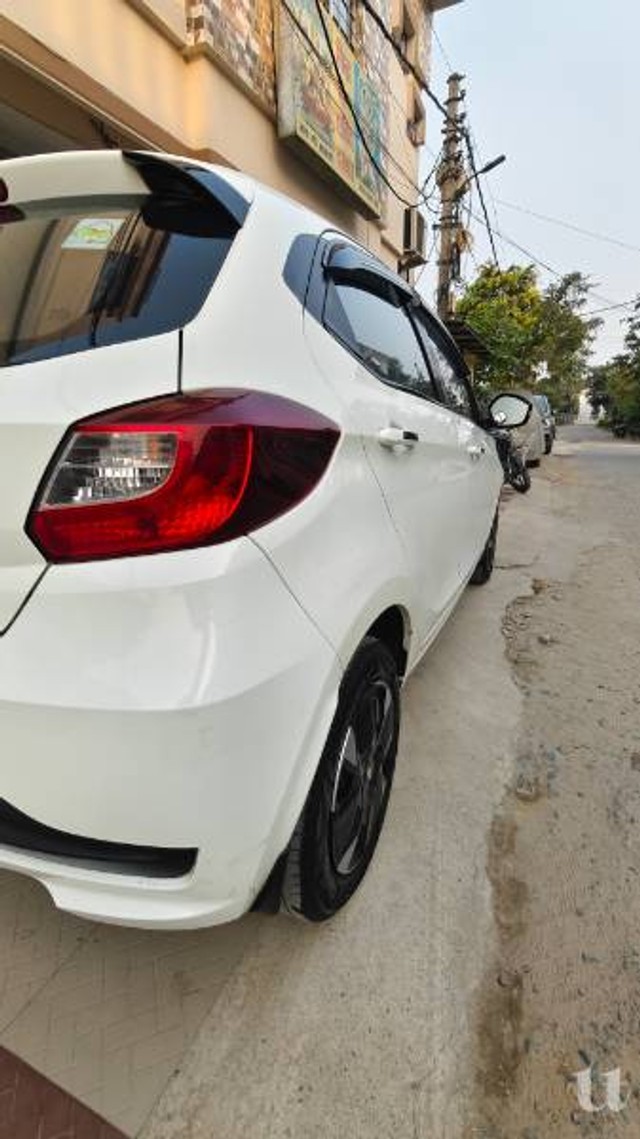 Tata Tiago EV XZ Plus Tech LUX LR - Photo 9