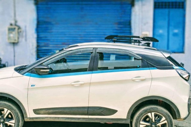 Tata Nexon EV XZ Plus LUX - Photo 5