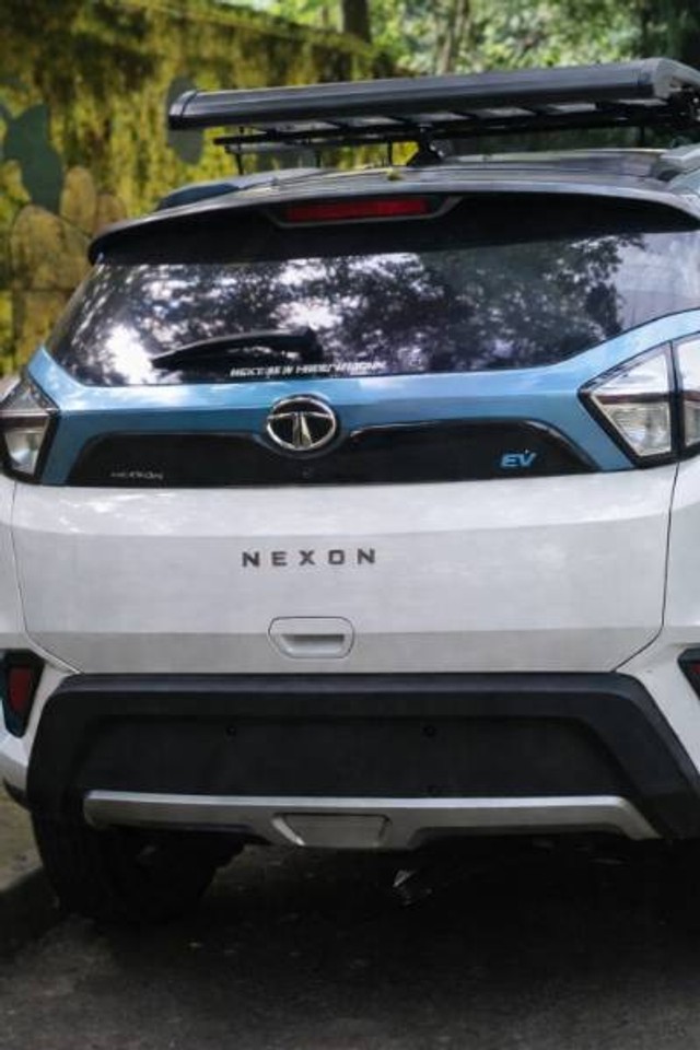 Tata Nexon EV XZ Plus LUX - Photo 4