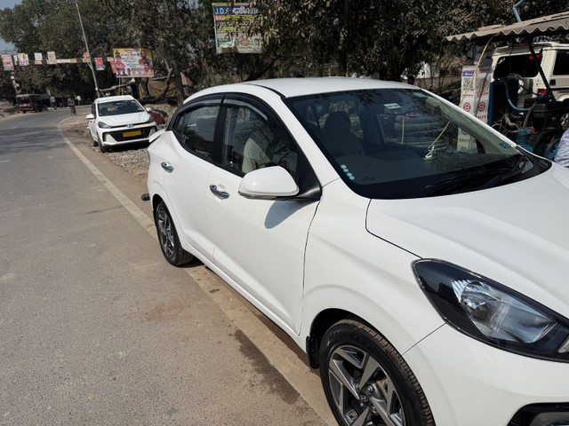 Second-hand 2024 Hyundai Aura SX CNG for sale in Ghazipur-1