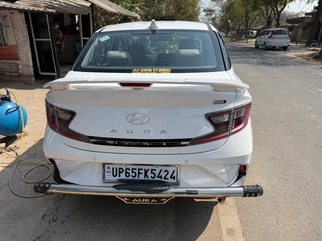 Second-hand 2024 Hyundai Aura SX CNG for sale in Ghazipur-7