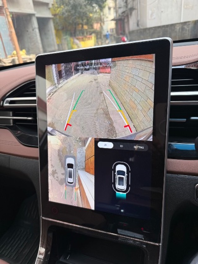 Second-hand 2023 MG Hector Plus Savvy Pro CVT 7 Str 2023-2025 for sale in North 24 Parganas-11