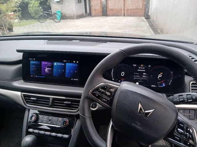 Second-hand 2025 Mahindra XUV700 AX7L Ebony Edition 7Str Diesel AT for sale in Bongaigaon-6