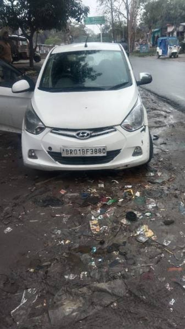 Hyundai EON Sportz Second-hand 2012 Hyundai EON Sportz for sale in East Champaran-0