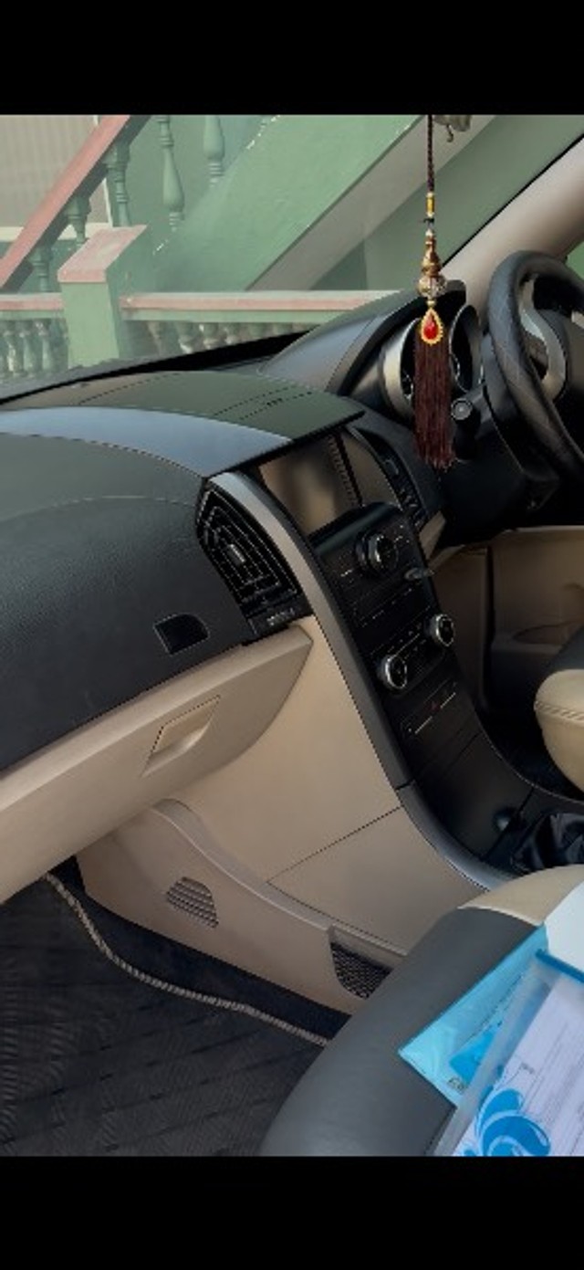 Second-hand 2016 Mahindra XUV500 R W10 FWD for sale in Shimoga-4