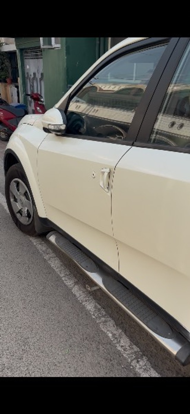 Second-hand 2016 Mahindra XUV500 R W10 FWD for sale in Shimoga-5