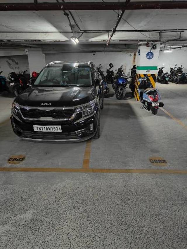 https://images10.gaadi.com/usedgaadi-sellcar/UsedCar/c6610481-c9f7-49de-9844-02a0f7498255/5f0a7e78-c056-4f11-ad1d-015ec684c14c.jpg?imwidth=6400