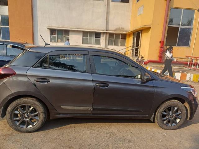 https://images10.gaadi.com/usedgaadi-sellcar/UsedCar/c6621646-9766-4d80-9f48-6bebc5b0570b/06a31ea7-8c93-4874-907f-3b1459a7f6f4.jpeg?imwidth=6401