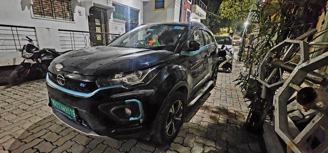 Second-hand 2023 Tata Nexon EV XZ Plus Lux FC Jet Edition for sale in Parbhani-2