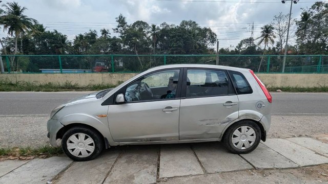 Second-hand 2011 Ford Figo Diesel ZXI for sale in Thiruvananthapuram-3