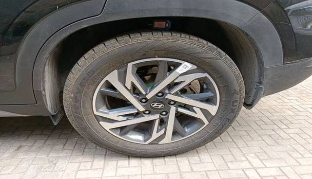 Second-hand 2025 Hyundai Creta SX (O) iVT for sale in Gandhinagar-7