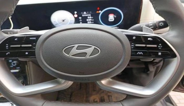Second-hand 2025 Hyundai Creta SX (O) iVT for sale in Gandhinagar-8