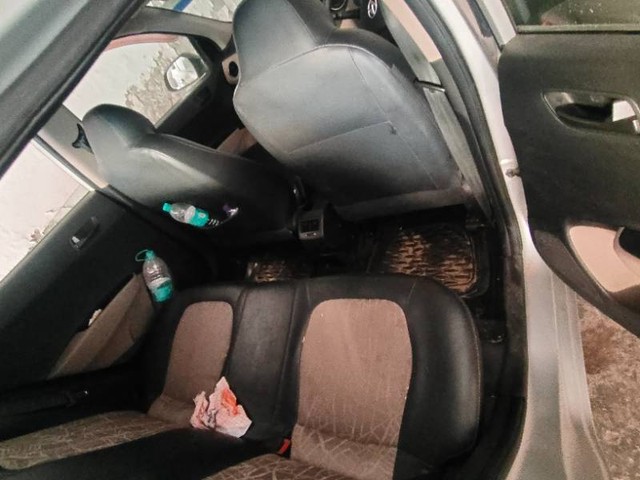 Second-hand 2013 Hyundai Grand i10 Magna for sale in Agra-3