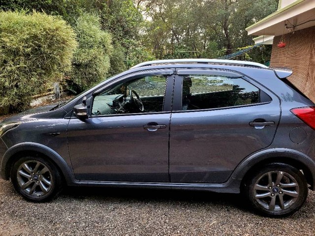 Second-hand 2020 Ford Freestyle Titanium Diesel for sale in Idukki-3