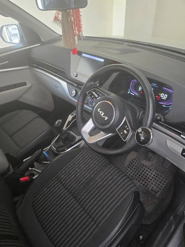 Second-hand 2023 Kia Carens Prestige BSVI for sale in Gurgaon-7