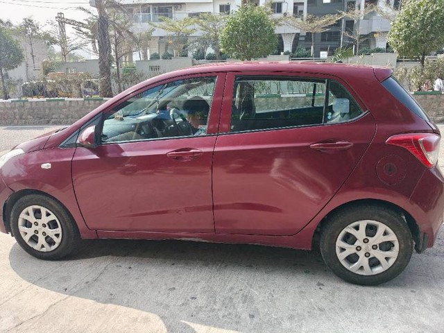 Second-hand 2015 Hyundai Grand i10 Magna for sale in Patancheru-2