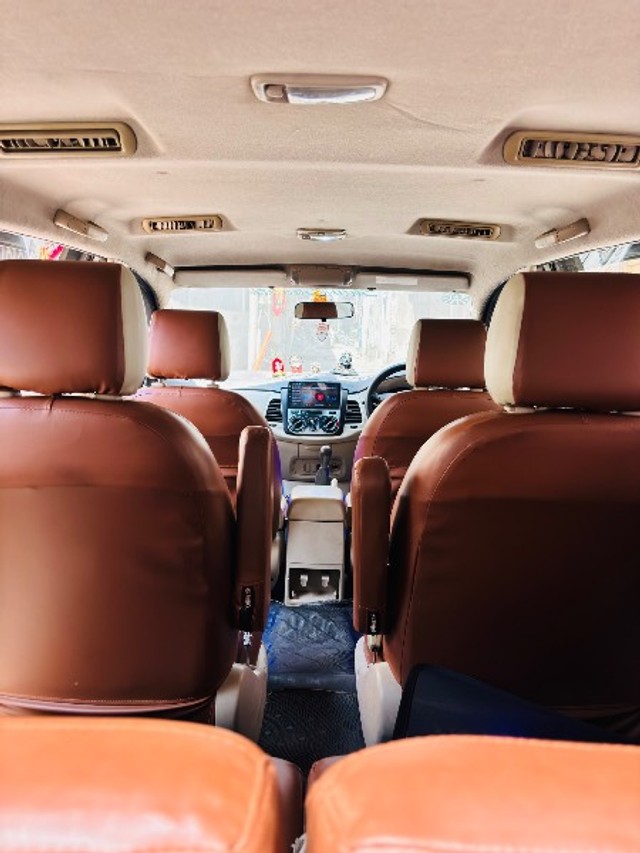 Second-hand 2008 Toyota Innova 2.5 V Diesel 8-seater for sale in Surat-9