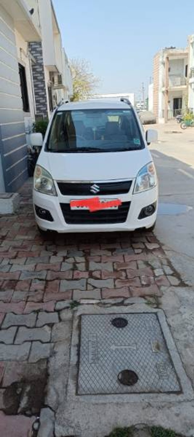 Second-hand 2017 Maruti Suzuki Wagon R LXI Optional for sale in Mansa (GJ)-1