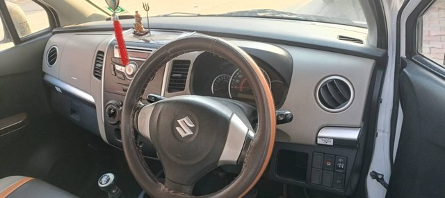 Second-hand 2017 Maruti Suzuki Wagon R LXI Optional for sale in Mansa (GJ)-4