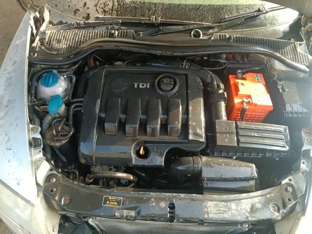 Skoda Laura 2.0 TDI AT L and K Second-hand 2009 Skoda Laura 2.0 TDI AT L and K for sale in Rajkot