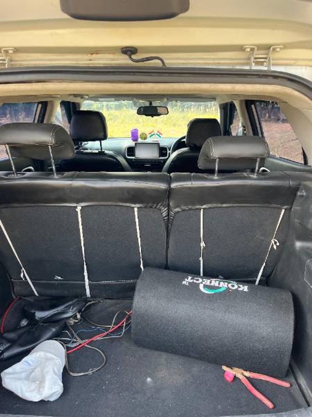 Second-hand 2020 Hyundai Venue S Turbo for sale in Maldah-3