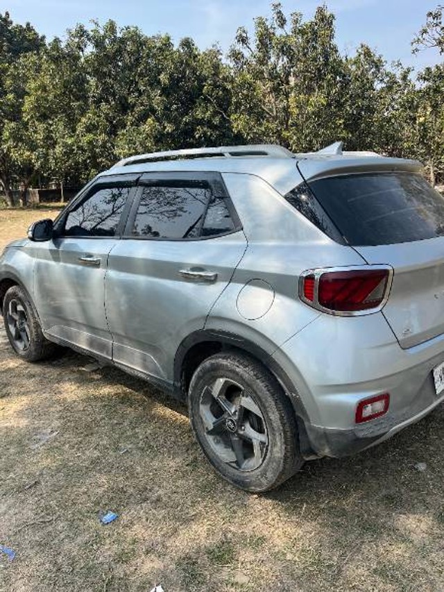 Second-hand 2020 Hyundai Venue S Turbo for sale in Maldah-2