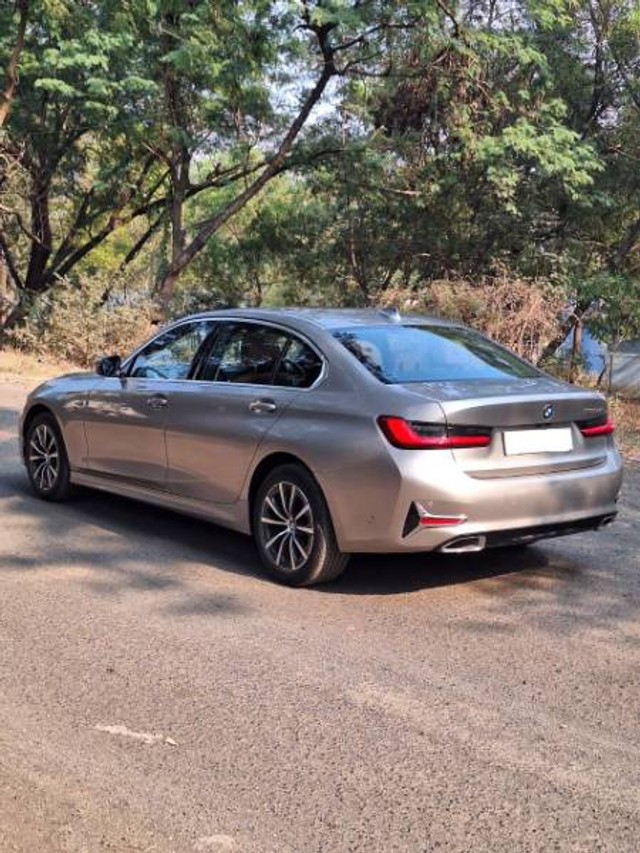 Second-hand 2022 BMW 3 Series 320d Luxury Line for sale in Nashik-2