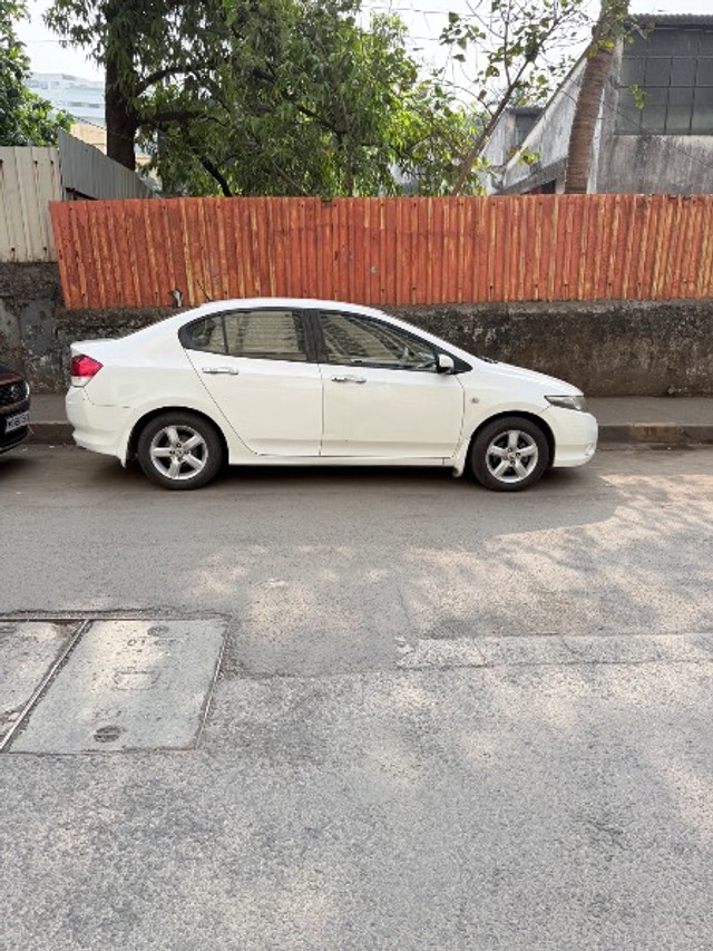 Second-hand 2011 Honda City V MT for sale in Mumbai-1