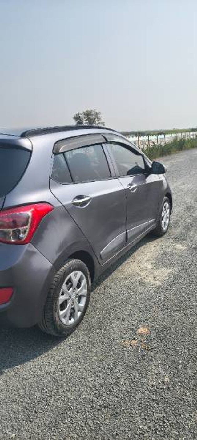 Second-hand 2014 Hyundai Grand i10 Sportz for sale in Nandyal-2