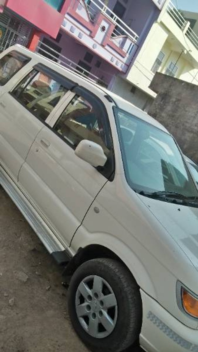 Second-hand 2016 Chevrolet Tavera LS 10 Str BS IV for sale in Baran-3