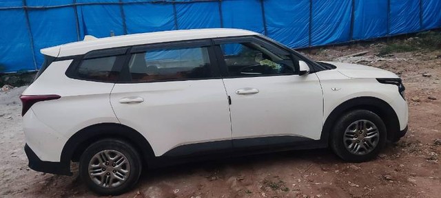 Kia Carens Premium Second-hand 2023 Kia Carens Premium for sale in Hyderabad-4