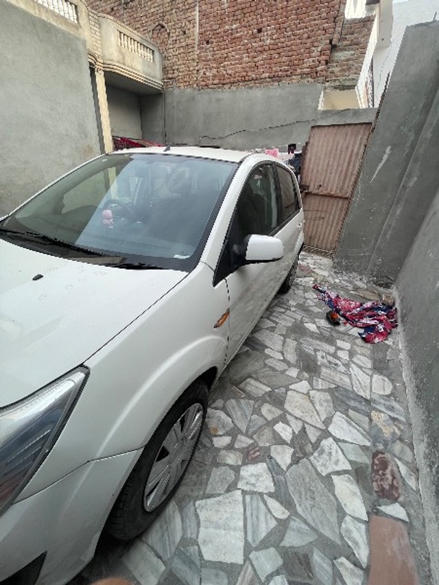 Ford Figo Diesel ZXI Second-hand 2014 Ford Figo Diesel ZXI for sale in Sri Muktsar Sahib-3