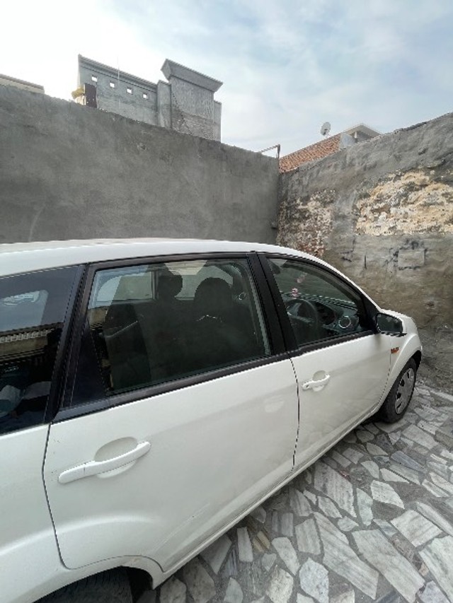 Ford Figo Diesel ZXI Second-hand 2014 Ford Figo Diesel ZXI for sale in Sri Muktsar Sahib-2