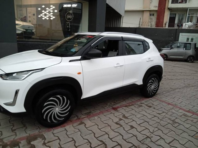 Second-hand 2024 Nissan Magnite Kuro MT for sale in Tarn Taran-0