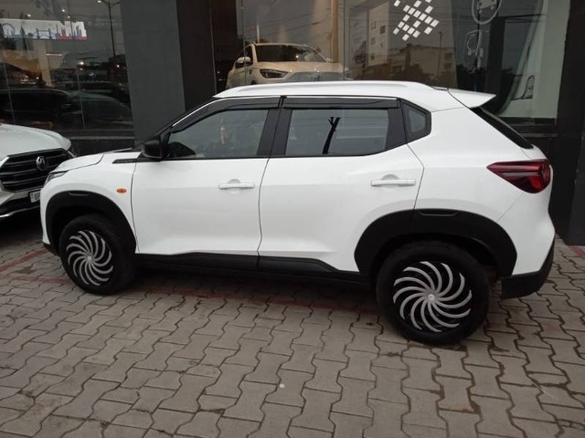 Second-hand 2024 Nissan Magnite Kuro MT for sale in Tarn Taran-1