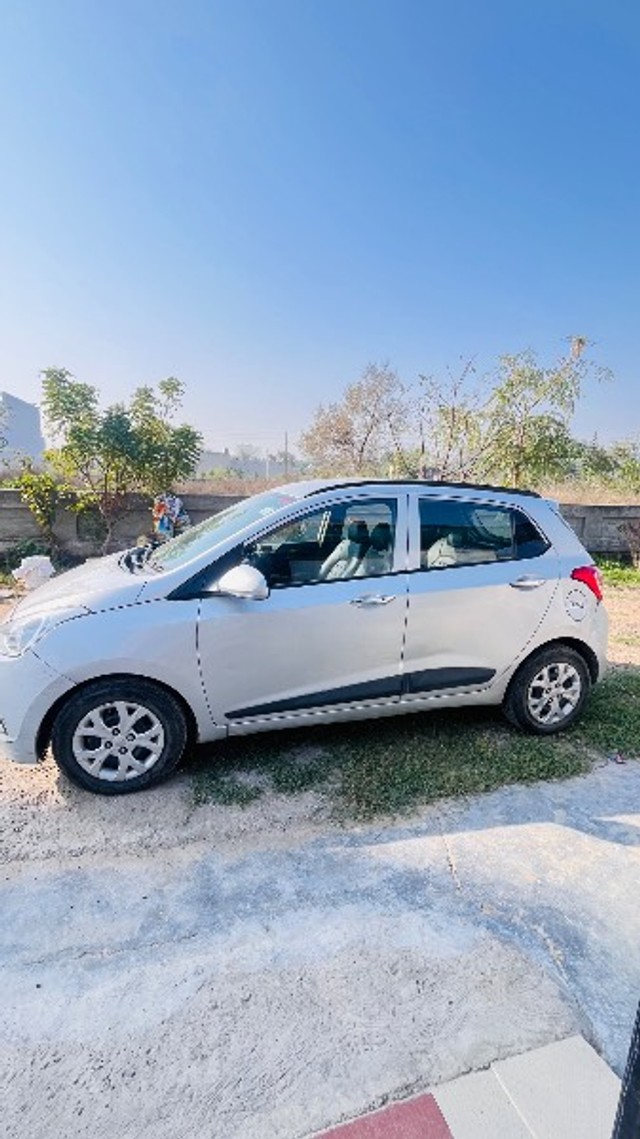 Hyundai Grand i10 CRDi Sportz Second-hand 2014 Hyundai Grand i10 CRDi Sportz for sale in Patiala-6