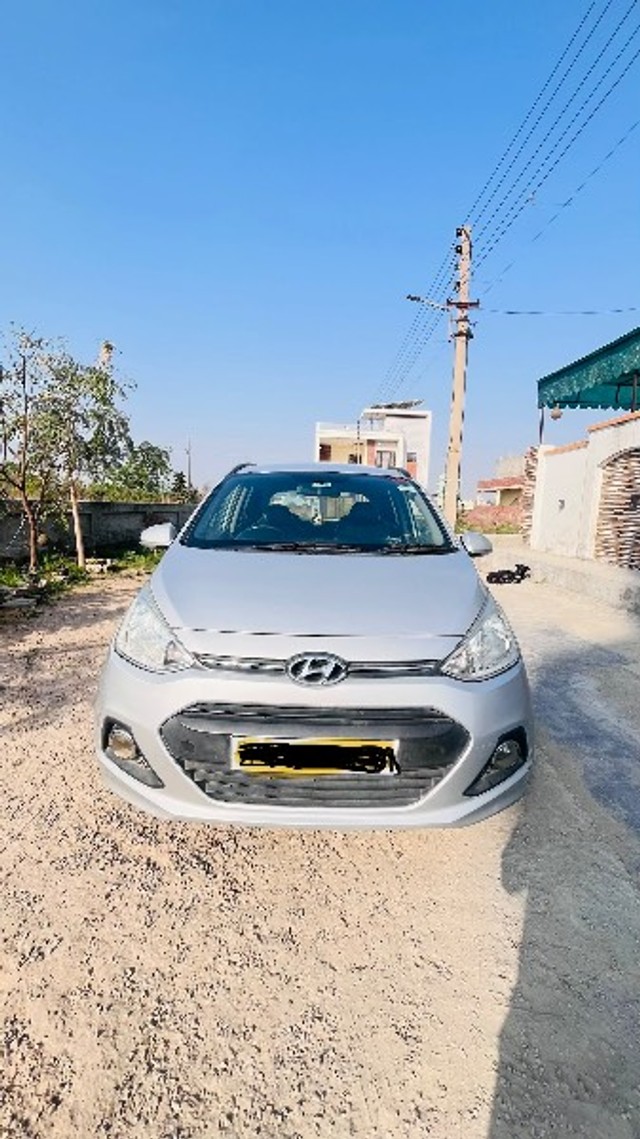 Hyundai Grand i10 CRDi Sportz Second-hand 2014 Hyundai Grand i10 CRDi Sportz for sale in Patiala-0