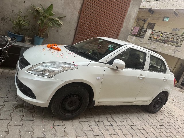 Second-hand 2017 Maruti Suzuki Swift Dzire Tour S CNG for sale in New Delhi-3