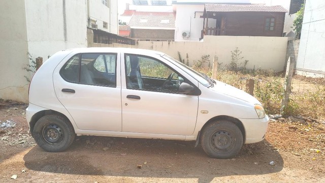 Tata Indica V2 LS Second-hand 2015 Tata Indica V2 LS for sale in Davangere-0