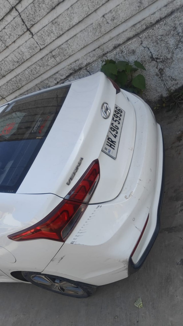 Second-hand 2017 Hyundai Verna CRDi 1.6 SX Option for sale in Kalka-2