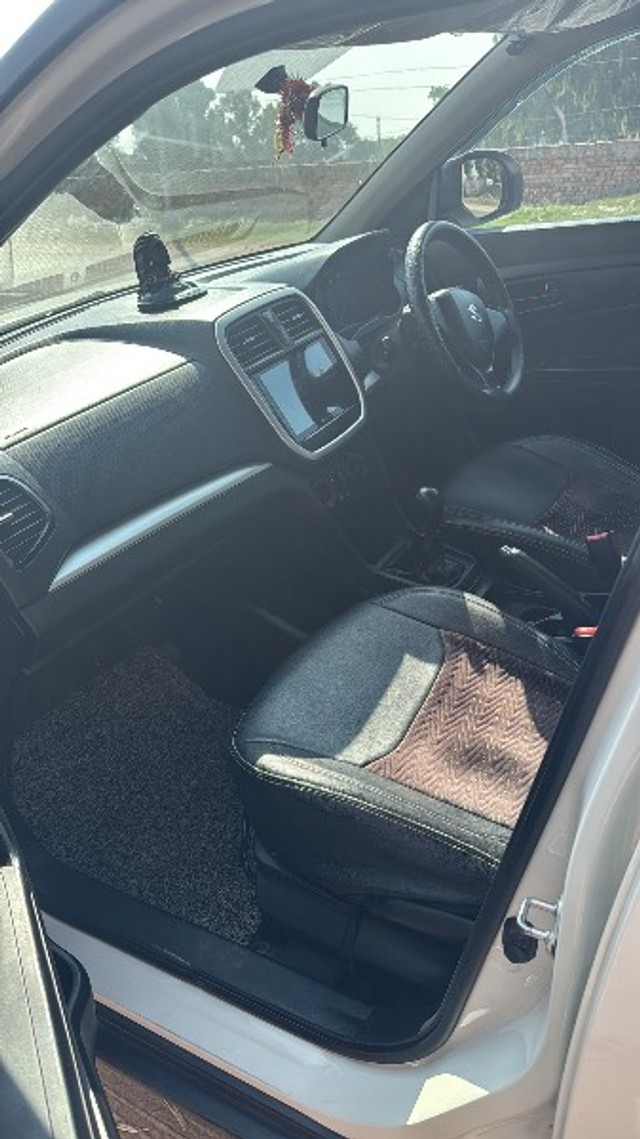 Second-hand 2021 Maruti Suzuki Vitara Brezza LXI for sale in Hanumangarh-4