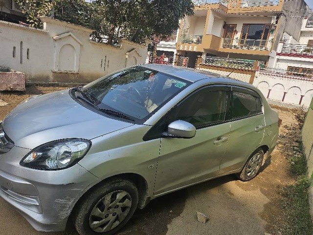Second-hand 2015 Honda Amaze S i-Dtech for sale in Lucknow-9