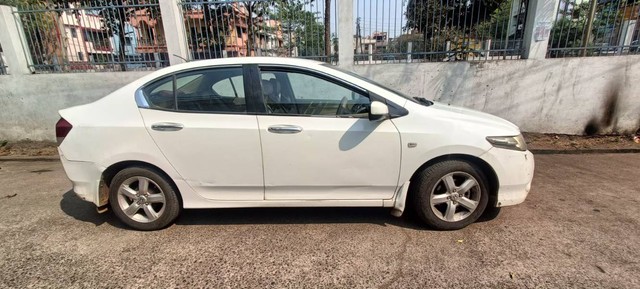 Honda City 1.5 V MT Second-hand 2011 Honda City 1.5 V MT for sale in Raipur-1