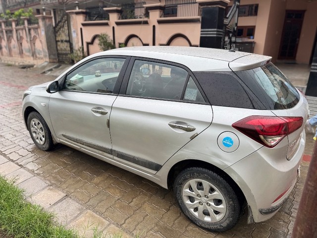 Second-hand 2016 Hyundai i20 Magna 1.2 for sale in Batala-4