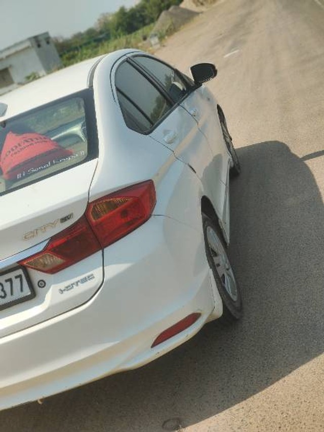 Second-hand 2014 Honda City i DTEC SV for sale in Botad-4