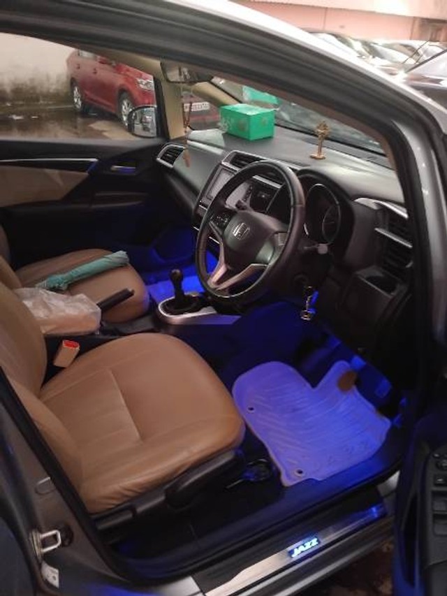 Second-hand 2019 Honda Jazz VX for sale in Mumbai-6