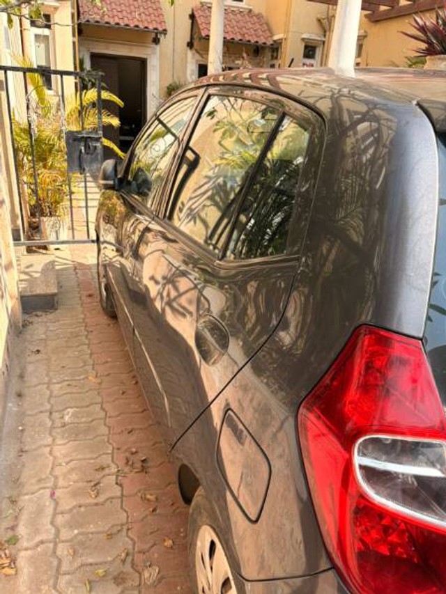 Second-hand 2011 Hyundai i10 Sportz 1.1L for sale in Gurgaon-2